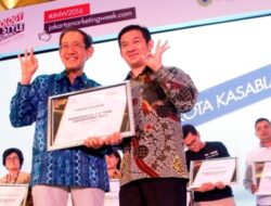 BCA Terbaik di Marketeer of the Year 2016