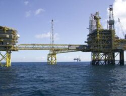 Kenaikan Harga Minyak Menghiasi Kinerja Ekonomi Tiga Kawasan