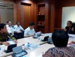 Pemerintah Sepakati Proyek Kereta Api Ringan Indonesia