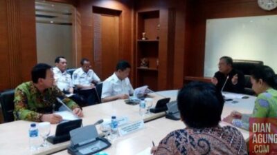 Pemerintah Sepakati Proyek Kereta Api Ringan Indonesia