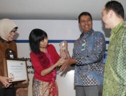 Penghargaan Visa Raih Puncak Perkembangan Corporate Card BNI