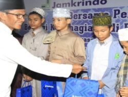 Perum Jamkrindo Gelar Pasar Murah dan Santunan di Kota Mulya