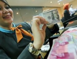 Sentimen NPI Negatif, Rupiah Melemah ke Rp15.600