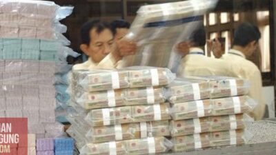 UOB Prediksi Rupiah Stabil di Rp13.600, Ekonomi Tumbuh Moderat